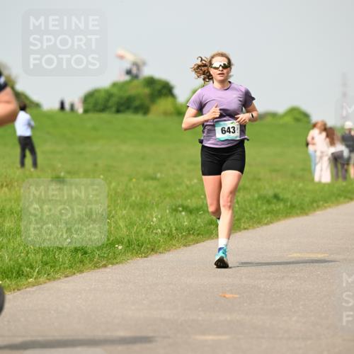 10.05.2026 - 8. Wedeler Halbmarathon Dr. Thomas Lammeyer http://msf.ph/oto/9704745 10.05.2026 11:52:35 Laufen 460, 643 meine-sportfotos.de