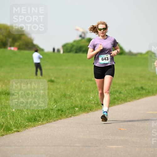 10.05.2026 - 8. Wedeler Halbmarathon Dr. Thomas Lammeyer http://msf.ph/oto/9704761 10.05.2026 11:52:35 Laufen 643 meine-sportfotos.de