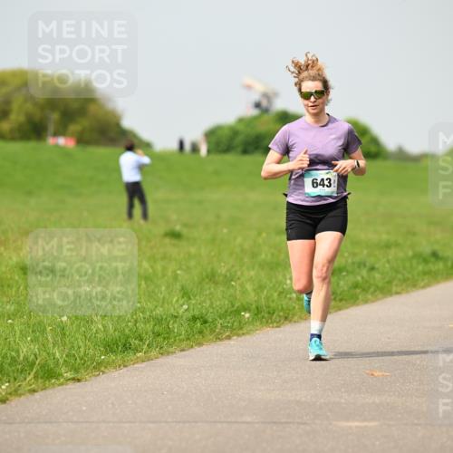 10.05.2026 - 8. Wedeler Halbmarathon Dr. Thomas Lammeyer http://msf.ph/oto/9704762 10.05.2026 11:52:36 Laufen 643 meine-sportfotos.de
