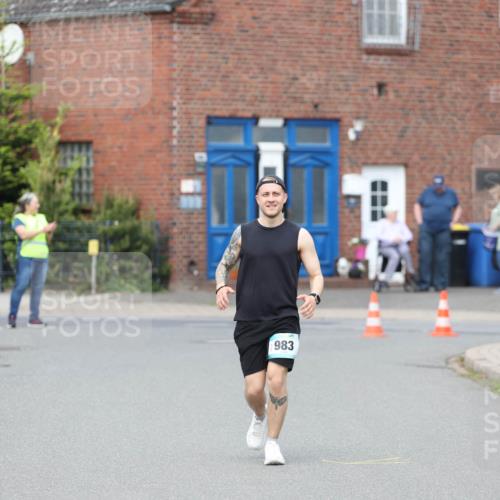 10.05.2026 - 8. Wedeler Halbmarathon Andreas Tolksdorf http://msf.ph/oto/9704790 10.05.2026 10:40:49 Laufen 983 meine-sportfotos.de