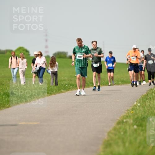 10.05.2026 - 8. Wedeler Halbmarathon Dr. Thomas Lammeyer http://msf.ph/oto/9704796 10.05.2026 11:52:44 Laufen 419, 269, 1002 meine-sportfotos.de
