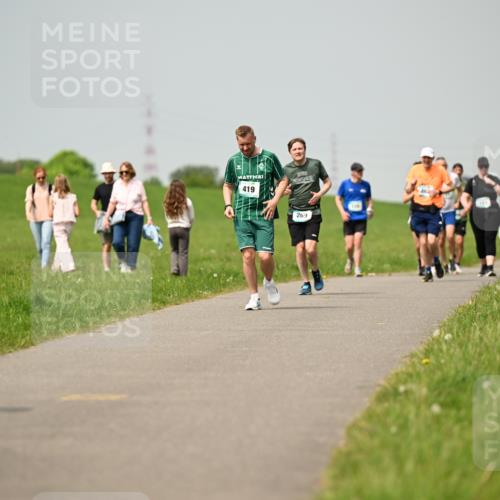 10.05.2026 - 8. Wedeler Halbmarathon Dr. Thomas Lammeyer http://msf.ph/oto/9704798 10.05.2026 11:52:44 Laufen 419, 269 meine-sportfotos.de