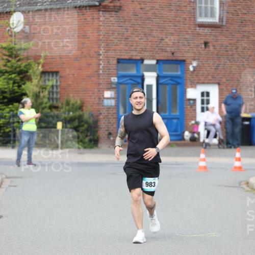 10.05.2026 - 8. Wedeler Halbmarathon Andreas Tolksdorf http://msf.ph/oto/9704800 10.05.2026 10:40:50 Laufen 983 meine-sportfotos.de