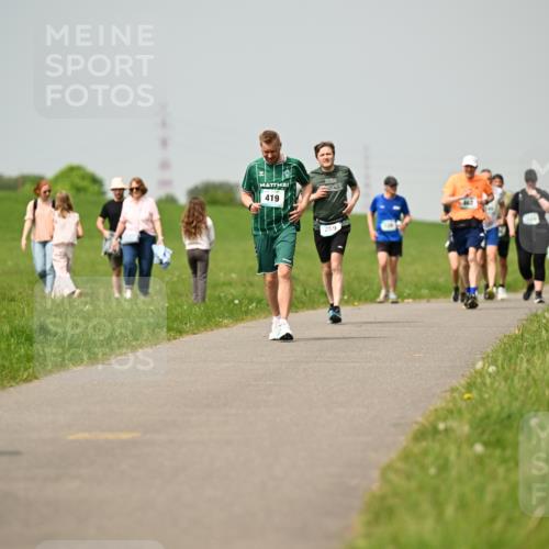 10.05.2026 - 8. Wedeler Halbmarathon Dr. Thomas Lammeyer http://msf.ph/oto/9704801 10.05.2026 11:52:44 Laufen 419, 259, 1002 meine-sportfotos.de