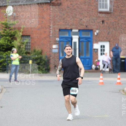 10.05.2026 - 8. Wedeler Halbmarathon Andreas Tolksdorf http://msf.ph/oto/9704802 10.05.2026 10:40:50 Laufen 983 meine-sportfotos.de