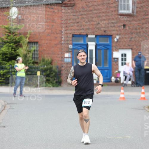 10.05.2026 - 8. Wedeler Halbmarathon Andreas Tolksdorf http://msf.ph/oto/9704806 10.05.2026 10:40:50 Laufen 983 meine-sportfotos.de