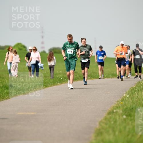 10.05.2026 - 8. Wedeler Halbmarathon Dr. Thomas Lammeyer http://msf.ph/oto/9704807 10.05.2026 11:52:44 Laufen 419, 269 meine-sportfotos.de