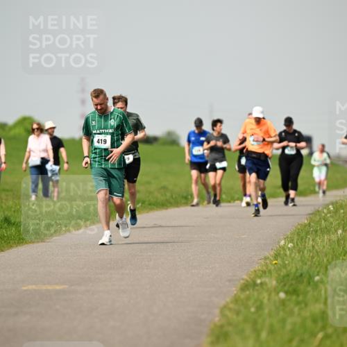 10.05.2026 - 8. Wedeler Halbmarathon Dr. Thomas Lammeyer http://msf.ph/oto/9704841 10.05.2026 11:52:47 Laufen 419 meine-sportfotos.de