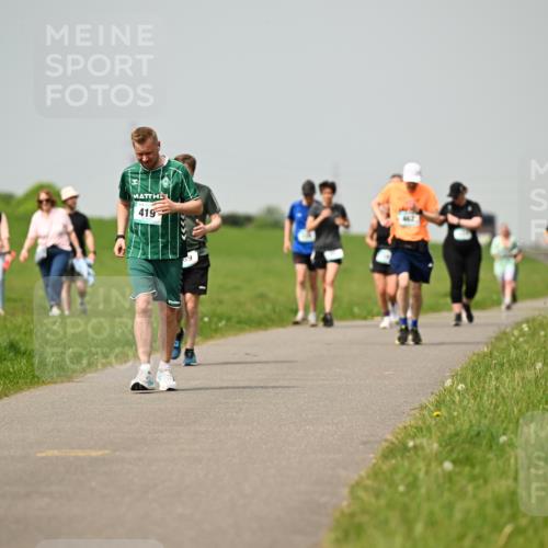 10.05.2026 - 8. Wedeler Halbmarathon Dr. Thomas Lammeyer http://msf.ph/oto/9704843 10.05.2026 11:52:47 Laufen 419 meine-sportfotos.de