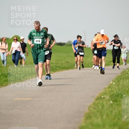 10.05.2026 - 8. Wedeler Halbmarathon Dr. Thomas Lammeyer http://msf.ph/oto/9704855 10.05.2026 11:52:48 Laufen 419, 1002 meine-sportfotos.de