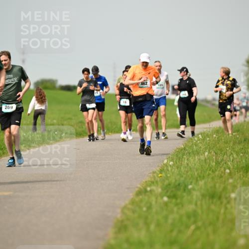 10.05.2026 - 8. Wedeler Halbmarathon Dr. Thomas Lammeyer http://msf.ph/oto/9704878 10.05.2026 11:52:50 Laufen 419, 269, 462, 185 meine-sportfotos.de