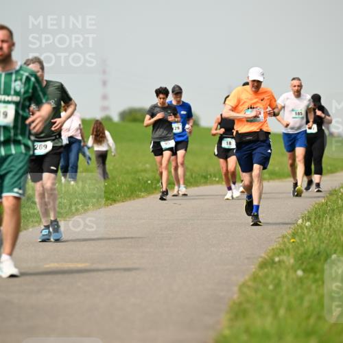 10.05.2026 - 8. Wedeler Halbmarathon Dr. Thomas Lammeyer http://msf.ph/oto/9704899 10.05.2026 11:52:52 Laufen 419, 269, 129, 185, 1002 meine-sportfotos.de
