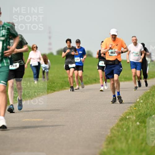 10.05.2026 - 8. Wedeler Halbmarathon Dr. Thomas Lammeyer http://msf.ph/oto/9704907 10.05.2026 11:52:52 Laufen 419, 129, 269, 462, 185 meine-sportfotos.de