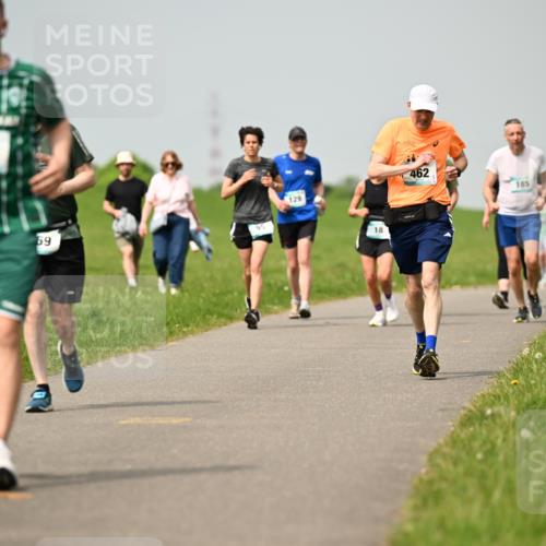 10.05.2026 - 8. Wedeler Halbmarathon Dr. Thomas Lammeyer http://msf.ph/oto/9704918 10.05.2026 11:52:53 Laufen 419, 129, 462 meine-sportfotos.de
