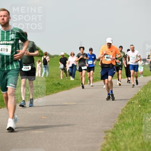 10.05.2026 - 8. Wedeler Halbmarathon Dr. Thomas Lammeyer http://msf.ph/oto/9704931 10.05.2026 11:52:54 Laufen 419, 269, 129, 462 meine-sportfotos.de
