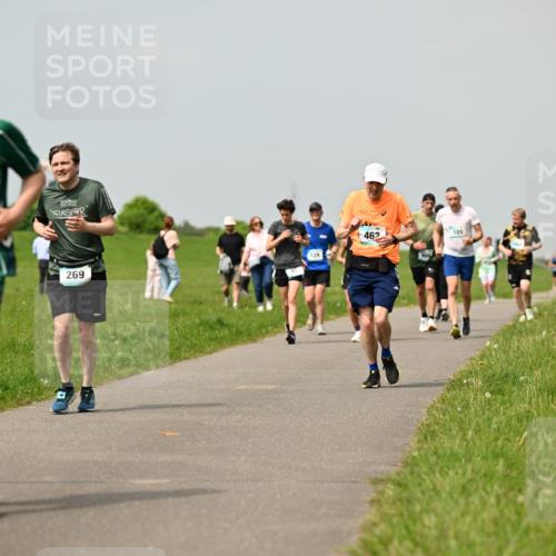 10.05.2026 - 8. Wedeler Halbmarathon Dr. Thomas Lammeyer http://msf.ph/oto/9704937 10.05.2026 11:52:55 Laufen 419, 462, 129, 269, 185 meine-sportfotos.de