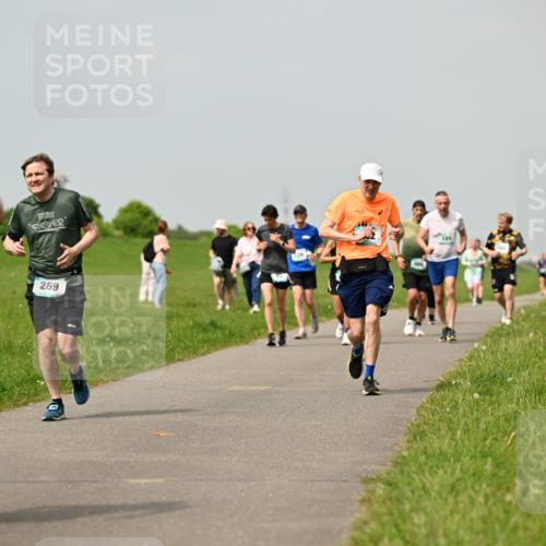 10.05.2026 - 8. Wedeler Halbmarathon Dr. Thomas Lammeyer http://msf.ph/oto/9704939 10.05.2026 11:52:55 Laufen 419, 269 meine-sportfotos.de
