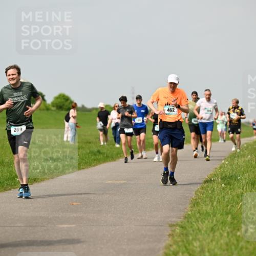 10.05.2026 - 8. Wedeler Halbmarathon Dr. Thomas Lammeyer http://msf.ph/oto/9704942 10.05.2026 11:52:55 Laufen 269, 129, 462 meine-sportfotos.de