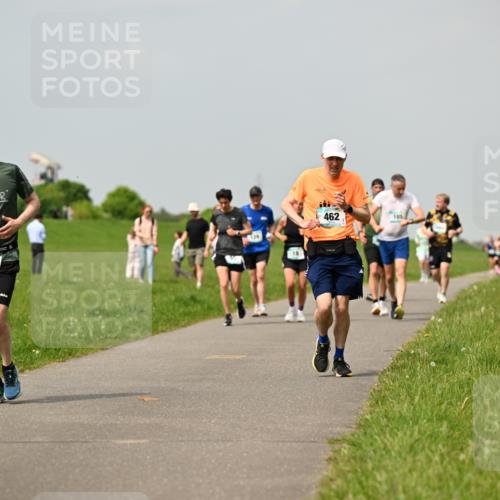 10.05.2026 - 8. Wedeler Halbmarathon Dr. Thomas Lammeyer http://msf.ph/oto/9704948 10.05.2026 11:52:56 Laufen 269, 129, 462 meine-sportfotos.de