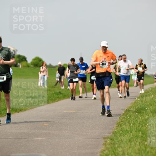 10.05.2026 - 8. Wedeler Halbmarathon Dr. Thomas Lammeyer http://msf.ph/oto/9704950 10.05.2026 11:52:56 Laufen 269, 462 meine-sportfotos.de