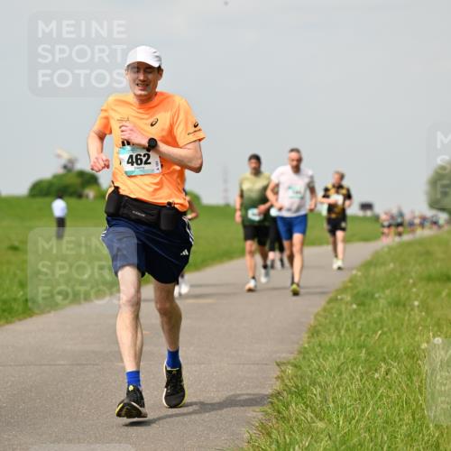 10.05.2026 - 8. Wedeler Halbmarathon Dr. Thomas Lammeyer http://msf.ph/oto/9704964 10.05.2026 11:52:59 Laufen 462 meine-sportfotos.de