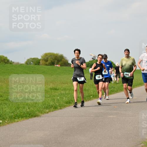 10.05.2026 - 8. Wedeler Halbmarathon Dr. Thomas Lammeyer http://msf.ph/oto/9704989 10.05.2026 11:53:01 Laufen 986, 185 meine-sportfotos.de