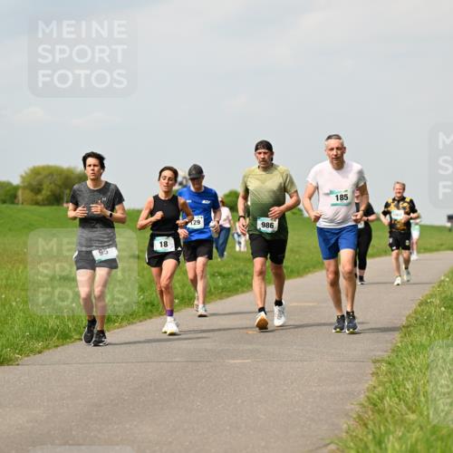 10.05.2026 - 8. Wedeler Halbmarathon Dr. Thomas Lammeyer http://msf.ph/oto/9704996 10.05.2026 11:53:02 Laufen 129, 986, 185 meine-sportfotos.de
