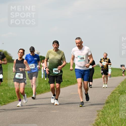 10.05.2026 - 8. Wedeler Halbmarathon Dr. Thomas Lammeyer http://msf.ph/oto/9705002 10.05.2026 11:53:03 Laufen 129, 986, 185, 1002 meine-sportfotos.de