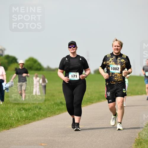 10.05.2026 - 8. Wedeler Halbmarathon Dr. Thomas Lammeyer http://msf.ph/oto/9705028 10.05.2026 11:53:06 Laufen 171, 1002 meine-sportfotos.de