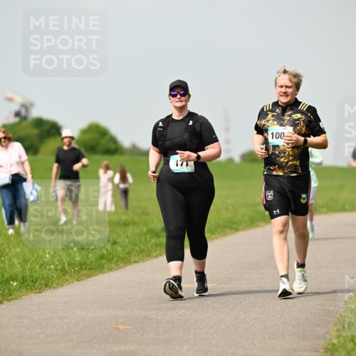 10.05.2026 - 8. Wedeler Halbmarathon Dr. Thomas Lammeyer http://msf.ph/oto/9705033 10.05.2026 11:53:07 Laufen 100 meine-sportfotos.de
