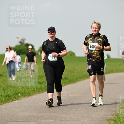 10.05.2026 - 8. Wedeler Halbmarathon Dr. Thomas Lammeyer http://msf.ph/oto/9705042 10.05.2026 11:53:08 Laufen 100 meine-sportfotos.de