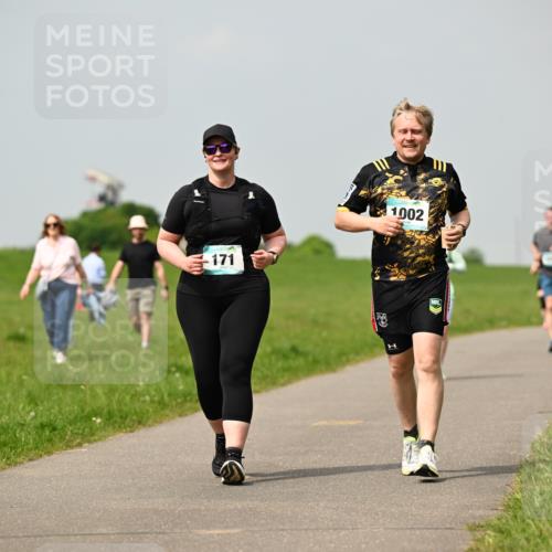 10.05.2026 - 8. Wedeler Halbmarathon Dr. Thomas Lammeyer http://msf.ph/oto/9705049 10.05.2026 11:53:08 Laufen 171, 1002 meine-sportfotos.de