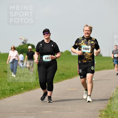 10.05.2026 - 8. Wedeler Halbmarathon Dr. Thomas Lammeyer http://msf.ph/oto/9705051 10.05.2026 11:53:09 Laufen 171, 1002 meine-sportfotos.de