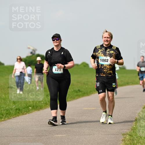 10.05.2026 - 8. Wedeler Halbmarathon Dr. Thomas Lammeyer http://msf.ph/oto/9705052 10.05.2026 11:53:09 Laufen 171, 1002 meine-sportfotos.de