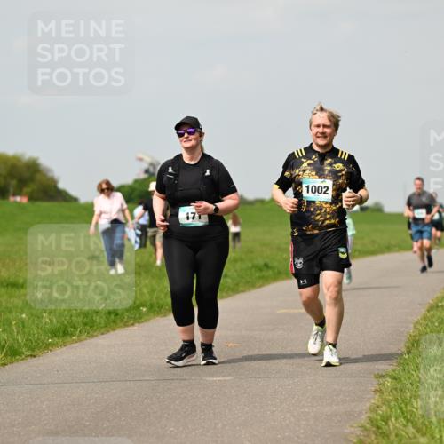 10.05.2026 - 8. Wedeler Halbmarathon Dr. Thomas Lammeyer http://msf.ph/oto/9705061 10.05.2026 11:53:09 Laufen 1002 meine-sportfotos.de