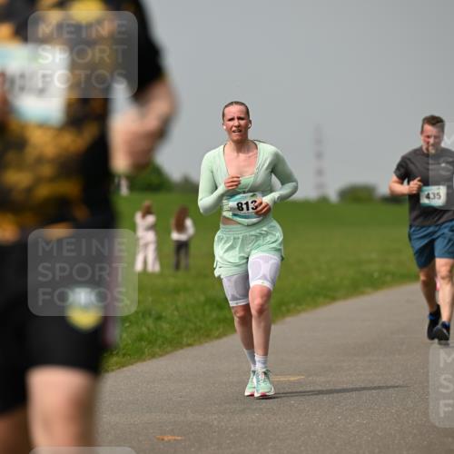 10.05.2026 - 8. Wedeler Halbmarathon Dr. Thomas Lammeyer http://msf.ph/oto/9705072 10.05.2026 11:53:12 Laufen 813, 435 meine-sportfotos.de