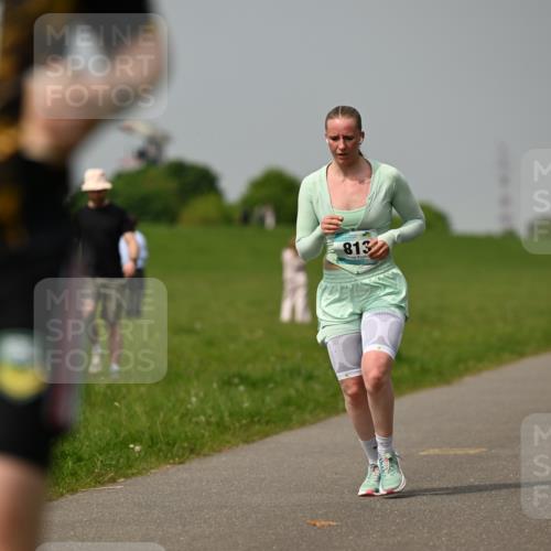 10.05.2026 - 8. Wedeler Halbmarathon Dr. Thomas Lammeyer http://msf.ph/oto/9705084 10.05.2026 11:53:13 Laufen 102, 813, 435 meine-sportfotos.de