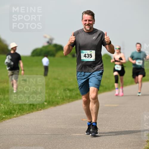 10.05.2026 - 8. Wedeler Halbmarathon Dr. Thomas Lammeyer http://msf.ph/oto/9705104 10.05.2026 11:53:17 Laufen 435 meine-sportfotos.de