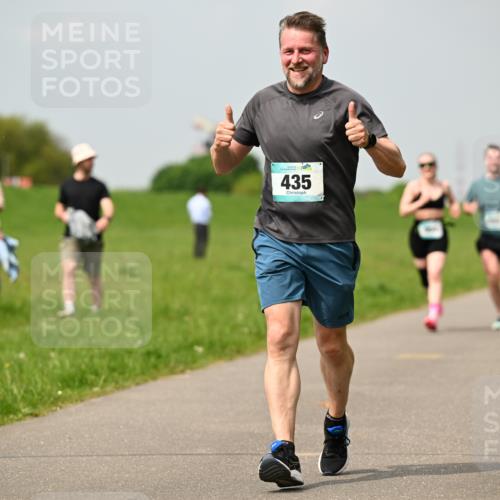 10.05.2026 - 8. Wedeler Halbmarathon Dr. Thomas Lammeyer http://msf.ph/oto/9705108 10.05.2026 11:53:18 Laufen 435 meine-sportfotos.de