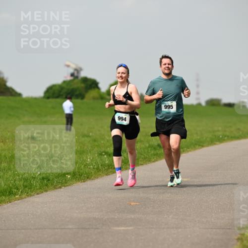 10.05.2026 - 8. Wedeler Halbmarathon Dr. Thomas Lammeyer http://msf.ph/oto/9705129 10.05.2026 11:53:20 Laufen 994, 995 meine-sportfotos.de