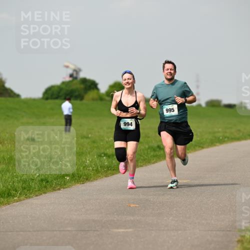 10.05.2026 - 8. Wedeler Halbmarathon Dr. Thomas Lammeyer http://msf.ph/oto/9705131 10.05.2026 11:53:20 Laufen 994, 995 meine-sportfotos.de