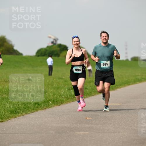 10.05.2026 - 8. Wedeler Halbmarathon Dr. Thomas Lammeyer http://msf.ph/oto/9705135 10.05.2026 11:53:20 Laufen 994, 995 meine-sportfotos.de