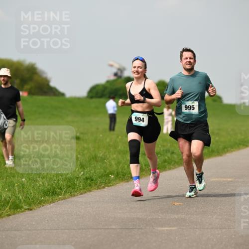 10.05.2026 - 8. Wedeler Halbmarathon Dr. Thomas Lammeyer http://msf.ph/oto/9705141 10.05.2026 11:53:20 Laufen 994, 995 meine-sportfotos.de