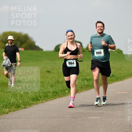 10.05.2026 - 8. Wedeler Halbmarathon Dr. Thomas Lammeyer http://msf.ph/oto/9705147 10.05.2026 11:53:21 Laufen 994, 995 meine-sportfotos.de