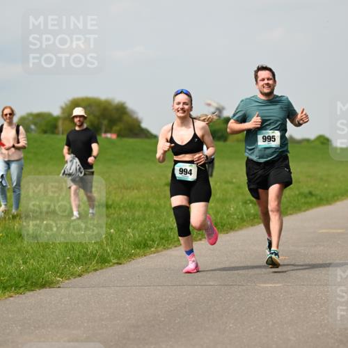 10.05.2026 - 8. Wedeler Halbmarathon Dr. Thomas Lammeyer http://msf.ph/oto/9705153 10.05.2026 11:53:21 Laufen 994, 995 meine-sportfotos.de