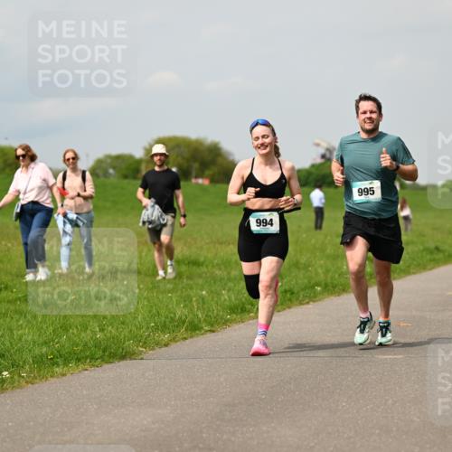 10.05.2026 - 8. Wedeler Halbmarathon Dr. Thomas Lammeyer http://msf.ph/oto/9705157 10.05.2026 11:53:22 Laufen 994, 995 meine-sportfotos.de