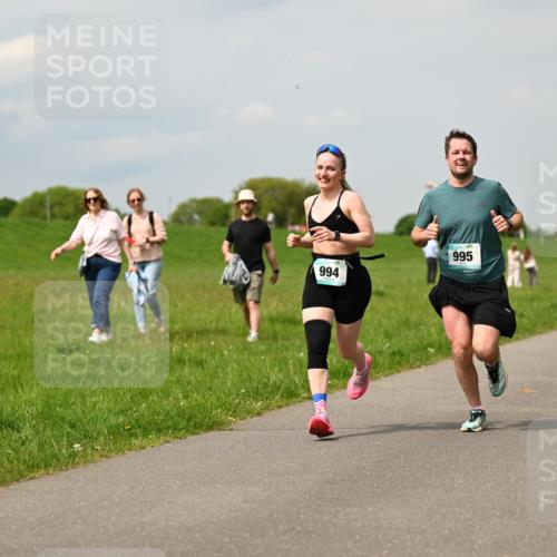 10.05.2026 - 8. Wedeler Halbmarathon Dr. Thomas Lammeyer http://msf.ph/oto/9705162 10.05.2026 11:53:22 Laufen 994, 995 meine-sportfotos.de
