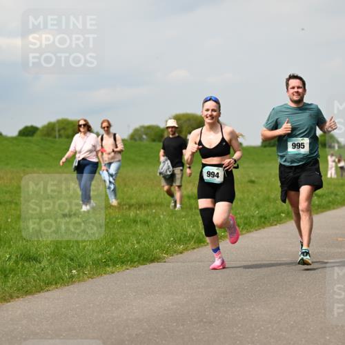 10.05.2026 - 8. Wedeler Halbmarathon Dr. Thomas Lammeyer http://msf.ph/oto/9705172 10.05.2026 11:53:22 Laufen 994, 995 meine-sportfotos.de