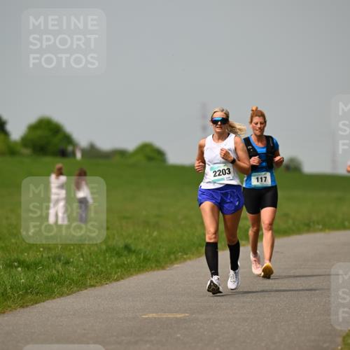 10.05.2026 - 8. Wedeler Halbmarathon Dr. Thomas Lammeyer http://msf.ph/oto/9705205 10.05.2026 11:53:26 Laufen 2203, 117 meine-sportfotos.de