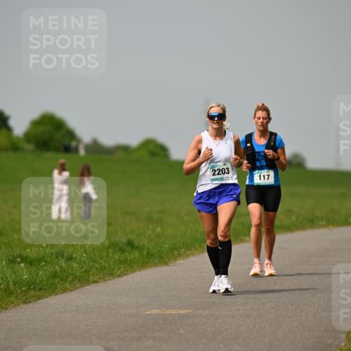 10.05.2026 - 8. Wedeler Halbmarathon Dr. Thomas Lammeyer http://msf.ph/oto/9705212 10.05.2026 11:53:26 Laufen 2203, 117 meine-sportfotos.de
